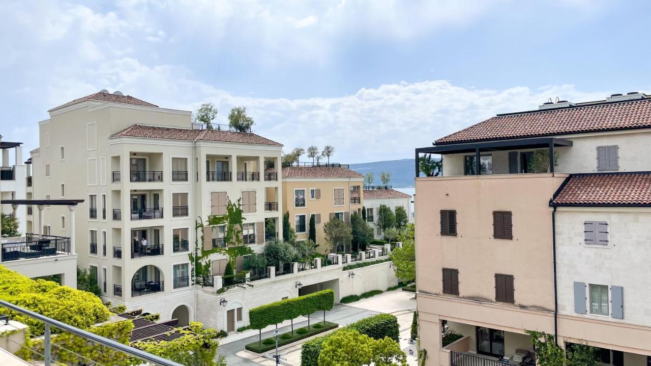 Porto Montenegro Luxury Zeta * 蒂瓦特